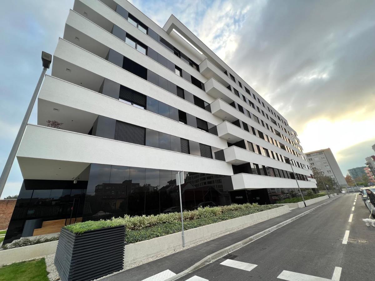 דירות Luxury Haven In זאגרב מראה חיצוני תמונה